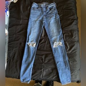 American Eagle blue jeans